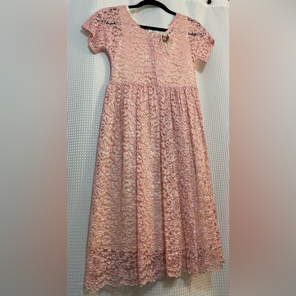 Sweet Vintage girl’s size 12 pink lace dress with slip